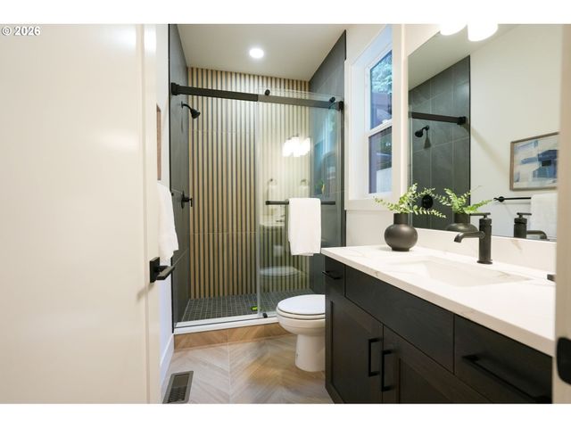 10044 Sw 72ND Ave, Tigard, OR 97223