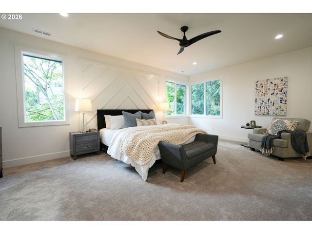 10044 Sw 72ND Ave, Tigard, OR 97223