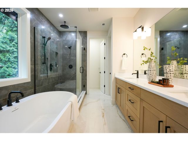 10044 Sw 72ND Ave, Tigard, OR 97223