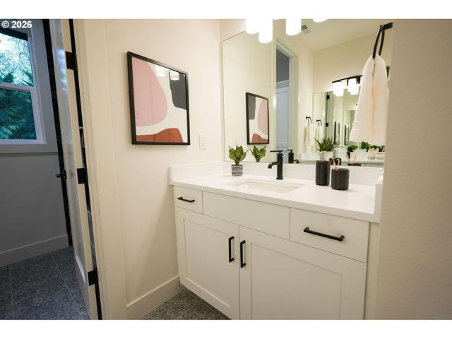 10044 Sw 72ND Ave, Tigard, OR 97223