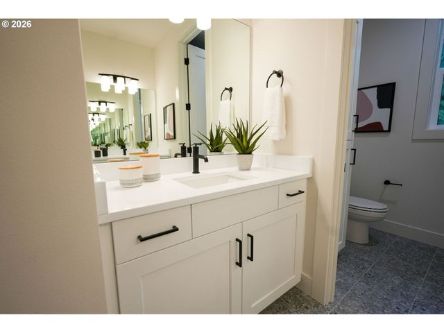 10044 Sw 72ND Ave, Tigard, OR 97223