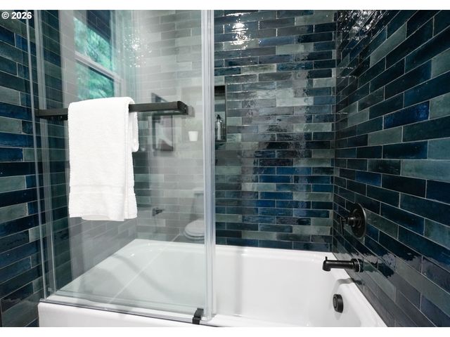 10044 Sw 72ND Ave, Tigard, OR 97223