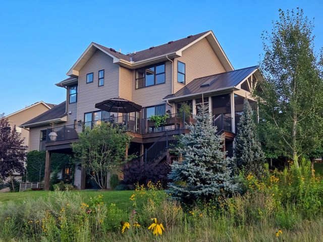 5612 Edgewater Drive, Savage, MN 55378