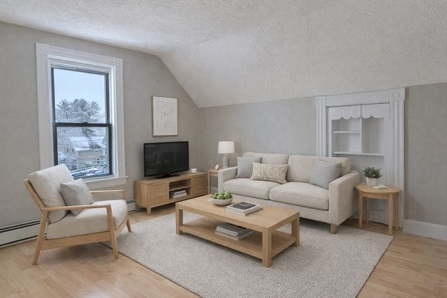 21 John St 3, Attleboro, MA 02703