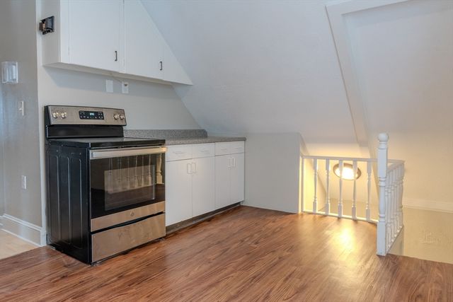 21 John St 3, Attleboro, MA 02703