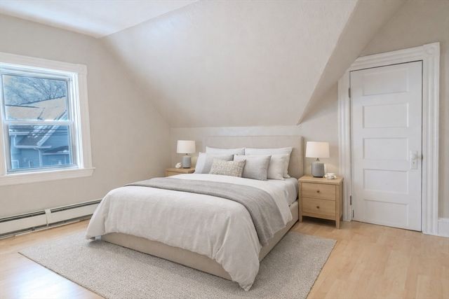 21 John St 3, Attleboro, MA 02703