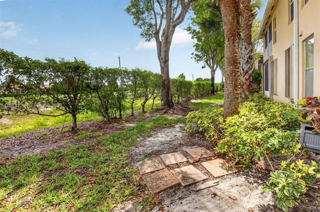 12474 Crystal Pointe Dr 101, Boynton Beach, FL 33437