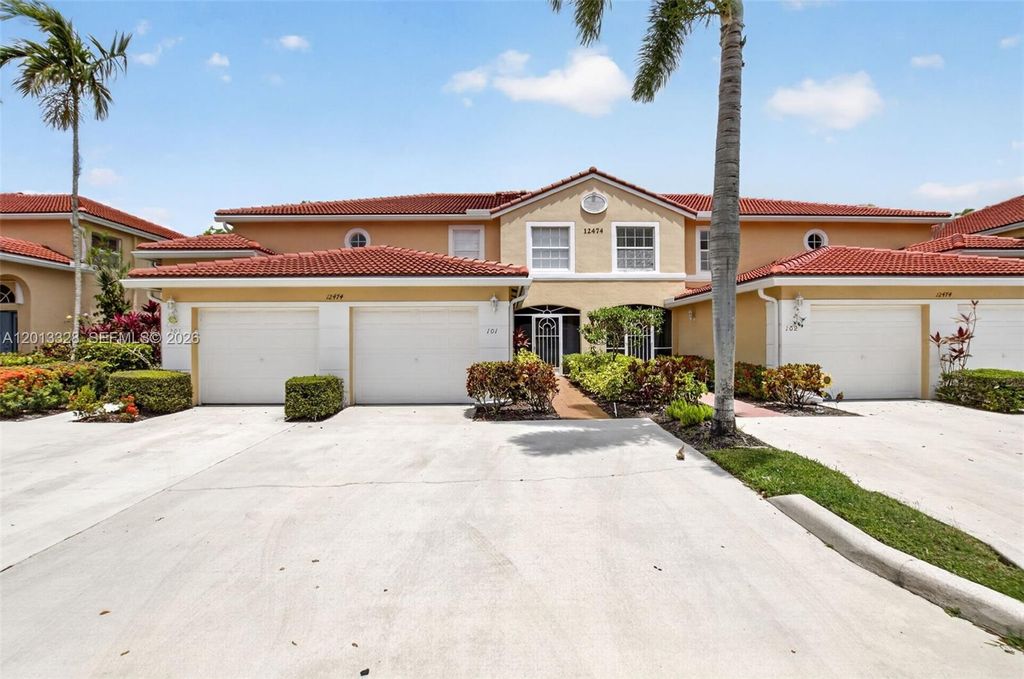 12474 Crystal Pointe Dr 101, Boynton Beach, FL 33437