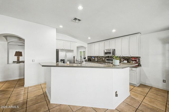 8387 W LUKE Avenue, Glendale, AZ 85305