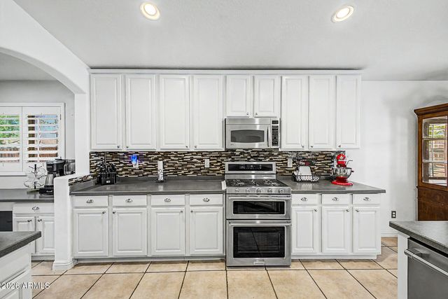 8387 W LUKE Avenue, Glendale, AZ 85305