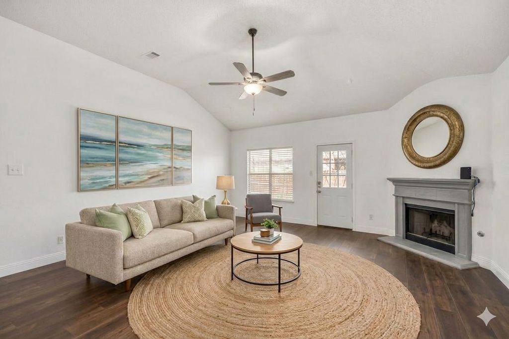 744 Oriole Drive, Saginaw, TX 76131