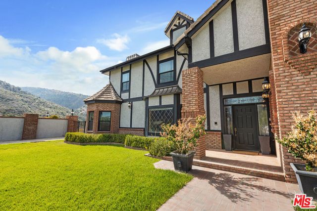 28765 Pine Canyon Road, Lake Hughes, CA 93532