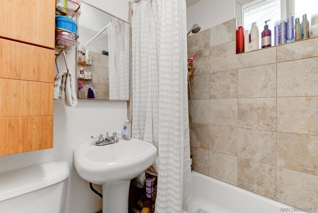 Image 24 of property listing at 1328 Buena St, Oceanside, CA 92058