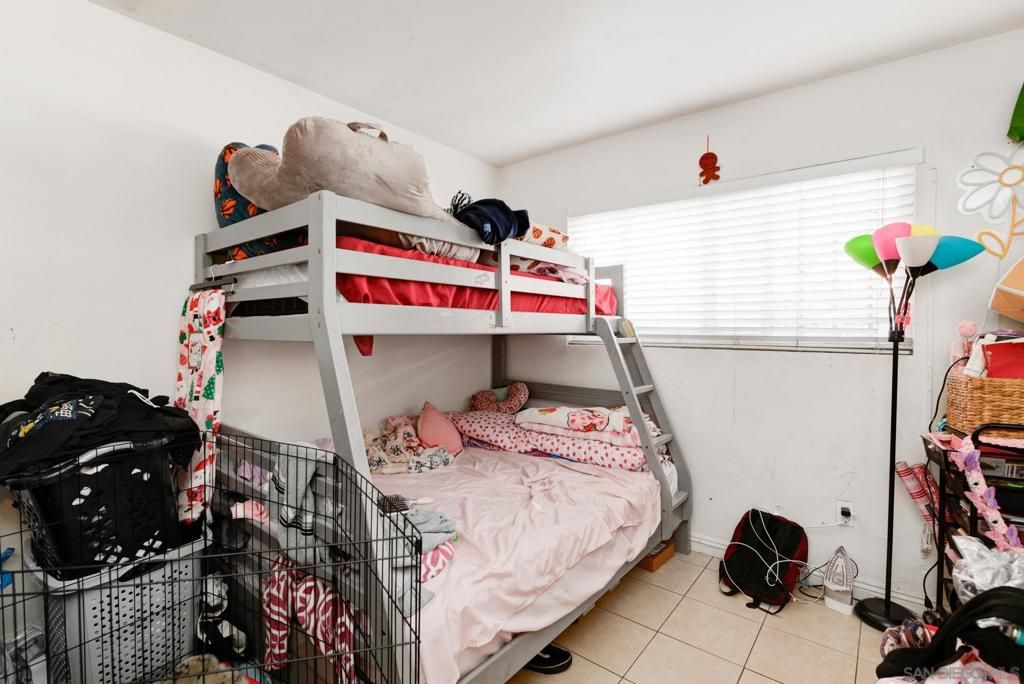 Image 8 of property listing at 1328 Buena St, Oceanside, CA 92058