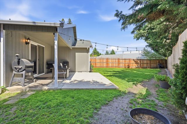 108 Horton Circle, Medford, OR 97501