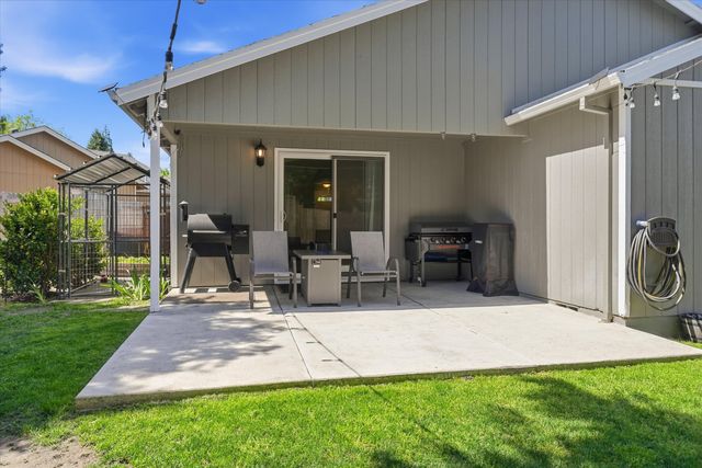 108 Horton Circle, Medford, OR 97501