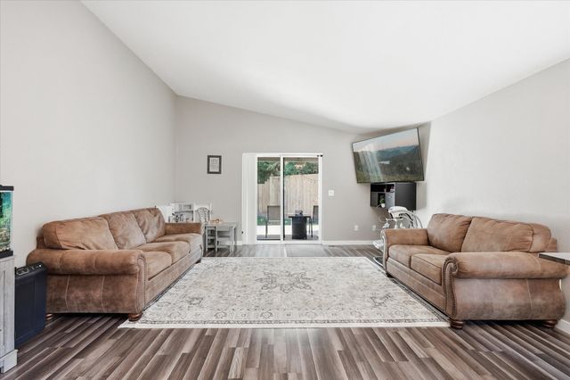 108 Horton Circle, Medford, OR 97501