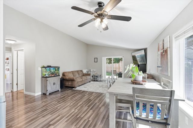 108 Horton Circle, Medford, OR 97501