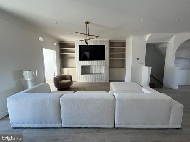 16013 HYDE PARK PL, Bowie, MD 20716