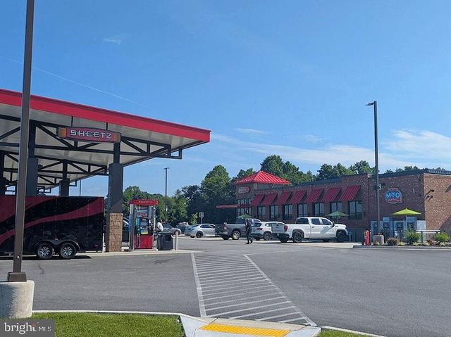 16013 HYDE PARK PL, Bowie, MD 20716