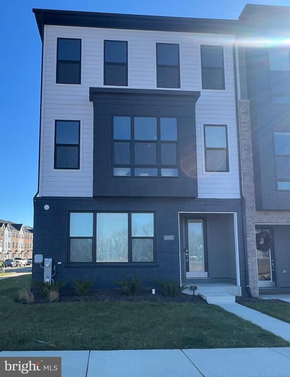 16013 HYDE PARK PL, Bowie, MD 20716