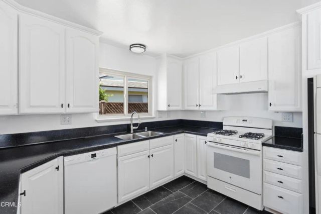 2559 Neptune Place, Port Hueneme, CA 93041