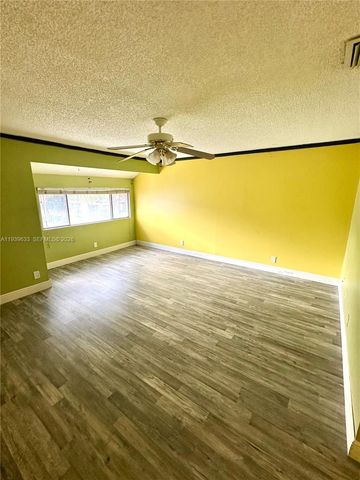 8253 NW 8th Pl 2, Plantation, FL 33324