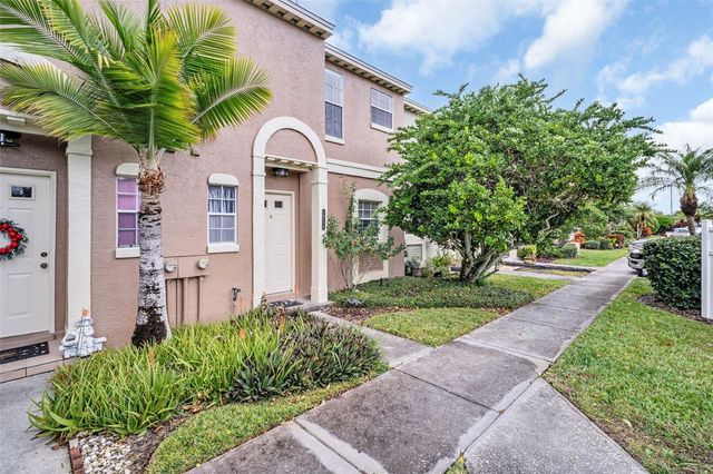 1526 CHATEAUX DE VILLE COURT, Clearwater, FL 33764