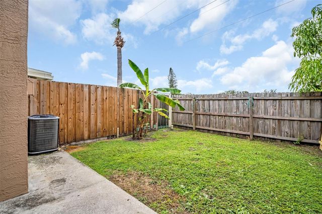 1526 CHATEAUX DE VILLE COURT, Clearwater, FL 33764