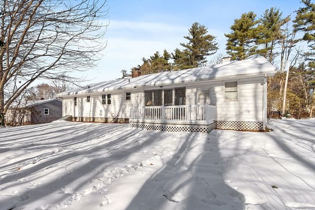 13 Gardner St, Fitchburg, MA 01420