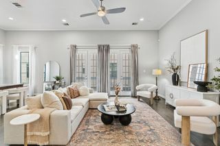 6103 Tyne Street B, Houston, TX 77007