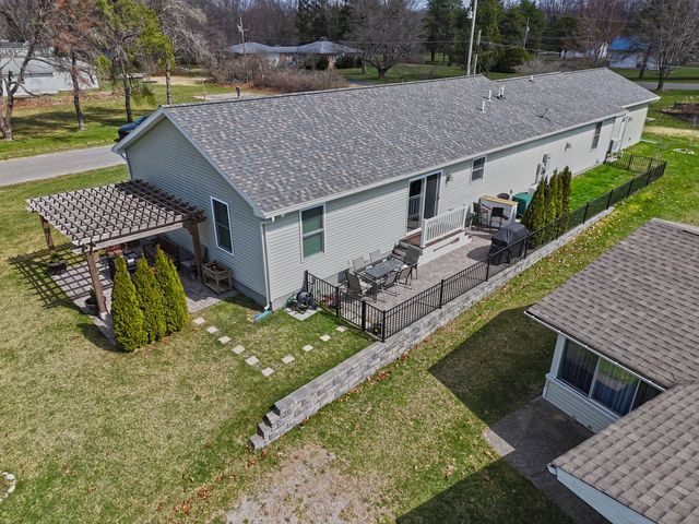 50306 Pleasant Street, Silver Creek Twp, MI 49047