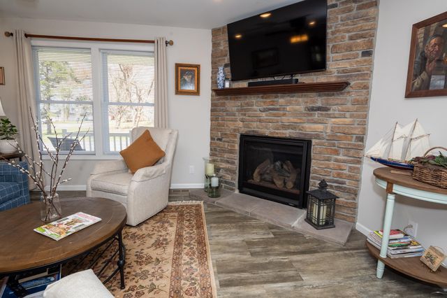 50306 Pleasant Street, Silver Creek Twp, MI 49047