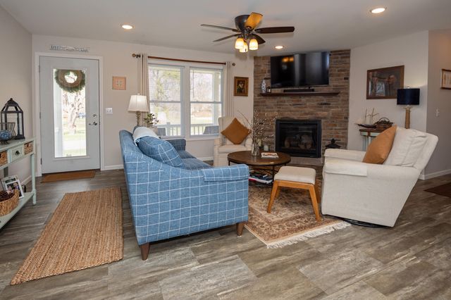 50306 Pleasant Street, Silver Creek Twp, MI 49047