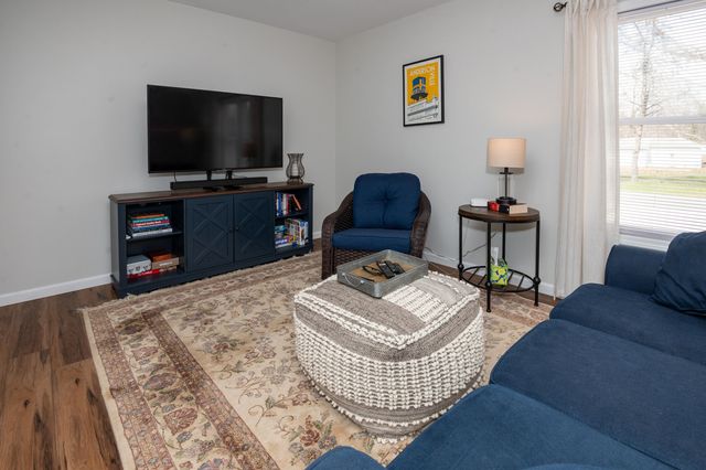 50306 Pleasant Street, Silver Creek Twp, MI 49047