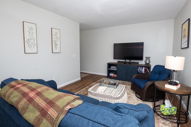 50306 Pleasant Street, Silver Creek Twp, MI 49047