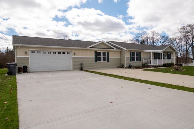 50306 Pleasant Street, Silver Creek Twp, MI 49047