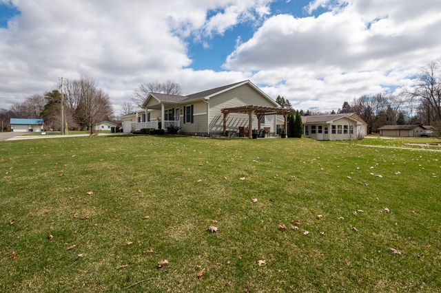 50306 Pleasant Street, Silver Creek Twp, MI 49047