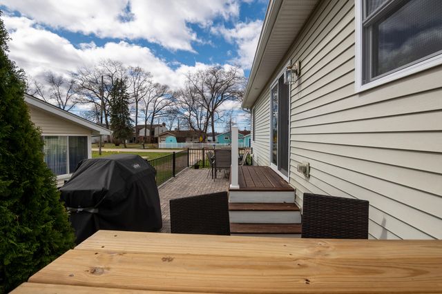 50306 Pleasant Street, Silver Creek Twp, MI 49047