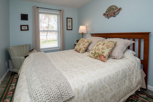 50306 Pleasant Street, Silver Creek Twp, MI 49047