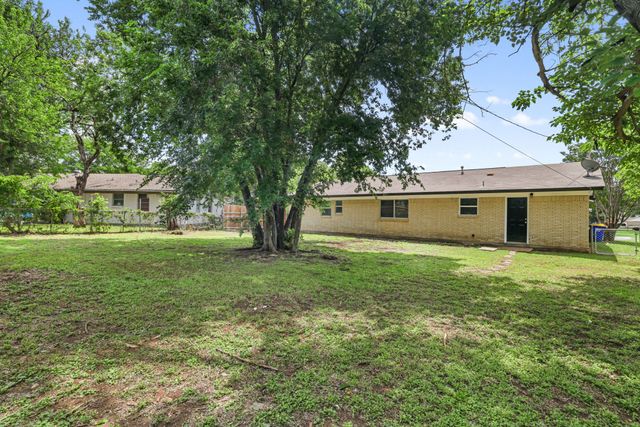 6441 Carousel Drive, Watauga, TX 76148