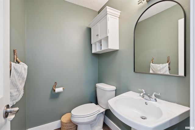 53 W ROSE Court, Geneseo, IL 61254