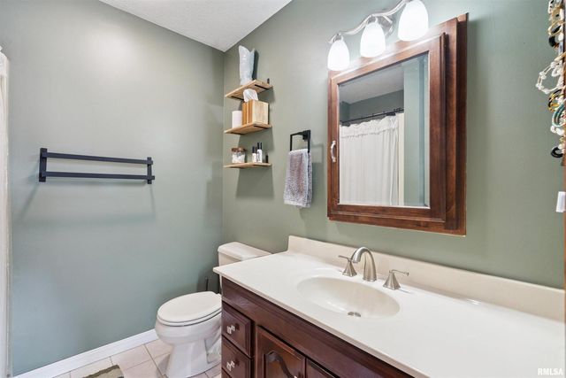 53 W ROSE Court, Geneseo, IL 61254