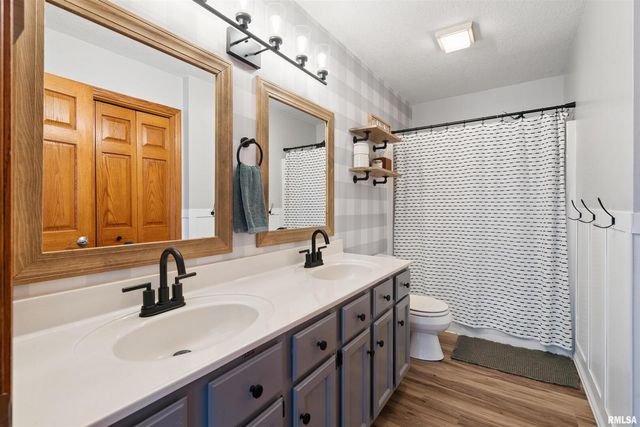 53 W ROSE Court, Geneseo, IL 61254