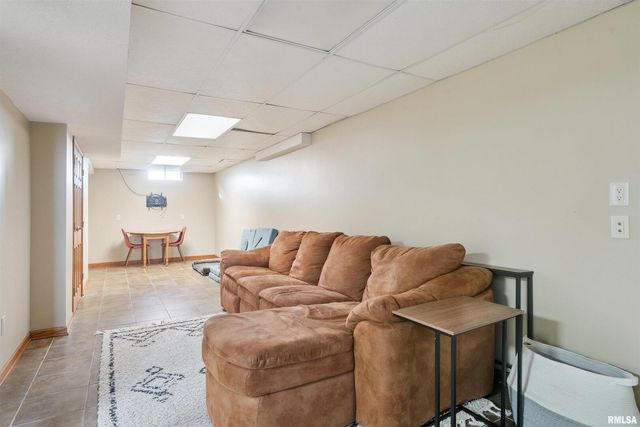 53 W ROSE Court, Geneseo, IL 61254