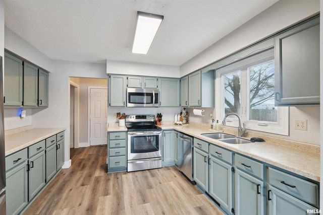 53 W ROSE Court, Geneseo, IL 61254