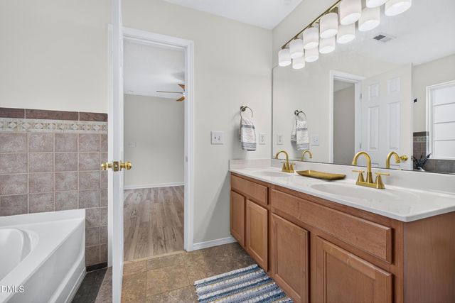 2811 Skybrook Lane, Durham, NC 27703