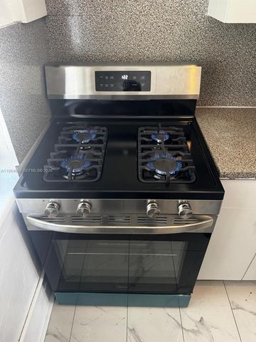 8110 Crespi Blvd 3, Miami Beach, FL 33141