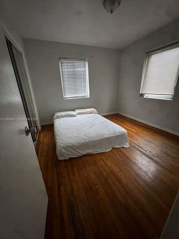 8110 Crespi Blvd 3, Miami Beach, FL 33141