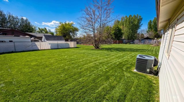 7011 S Southdale Ave, Boise, ID 83709
